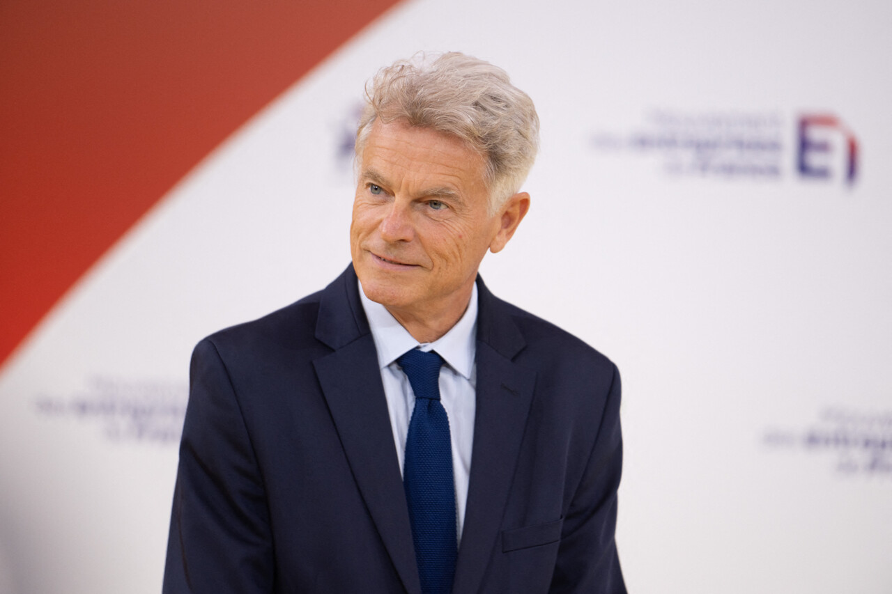 Fabien Roussel officialise sa candidature à l'Élysée pour la présidentielle de 2027