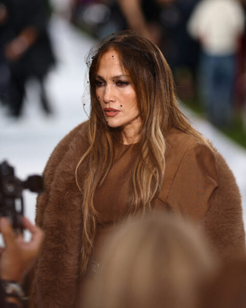 Fashion Week de Paris : Rihanna et J-Lo illuminent les défilés au cœur de Bercy