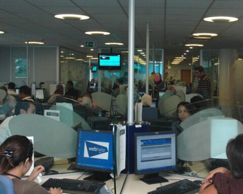 Fin du démarchage téléphonique en France : jusqu'à 10 000 emplois menacés au Maroc