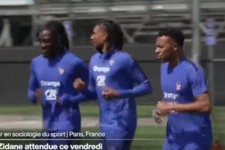 Football : la première sélection des Bleus par Zinédine Zidane s'annonce imminente