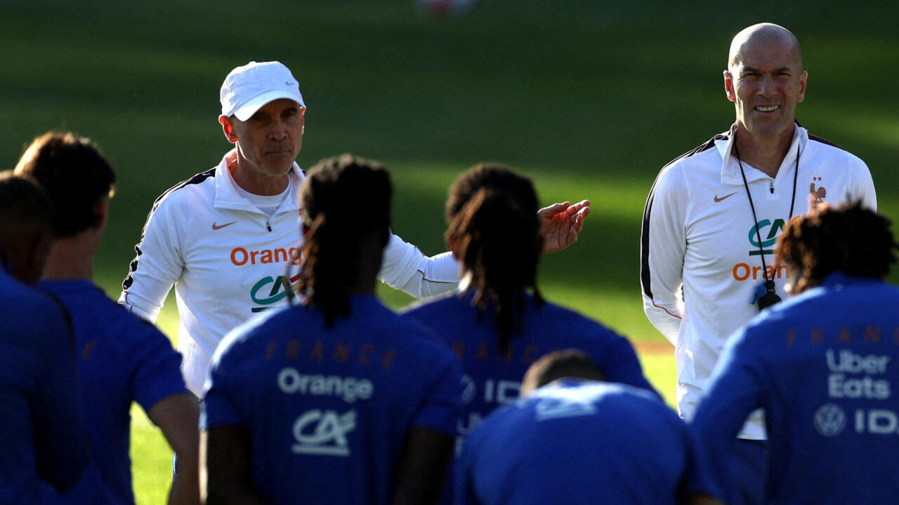 Football : l'équipe de France commence une nouvelle ère sous la direction de Zinédine Zidane.
