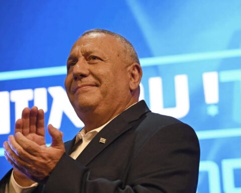 Gadi Eisenkot, ancien chef d'état-major, se prépare à défier Benjamin Netanyahou aux élections israéliennes du 27 octobre