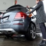 Hausse des prix des carburants en France : économies possibles en se rendant en Espagne