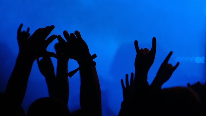Hellfest : la liste d'attente électronique comme rite d'initiation pour les fans de metal