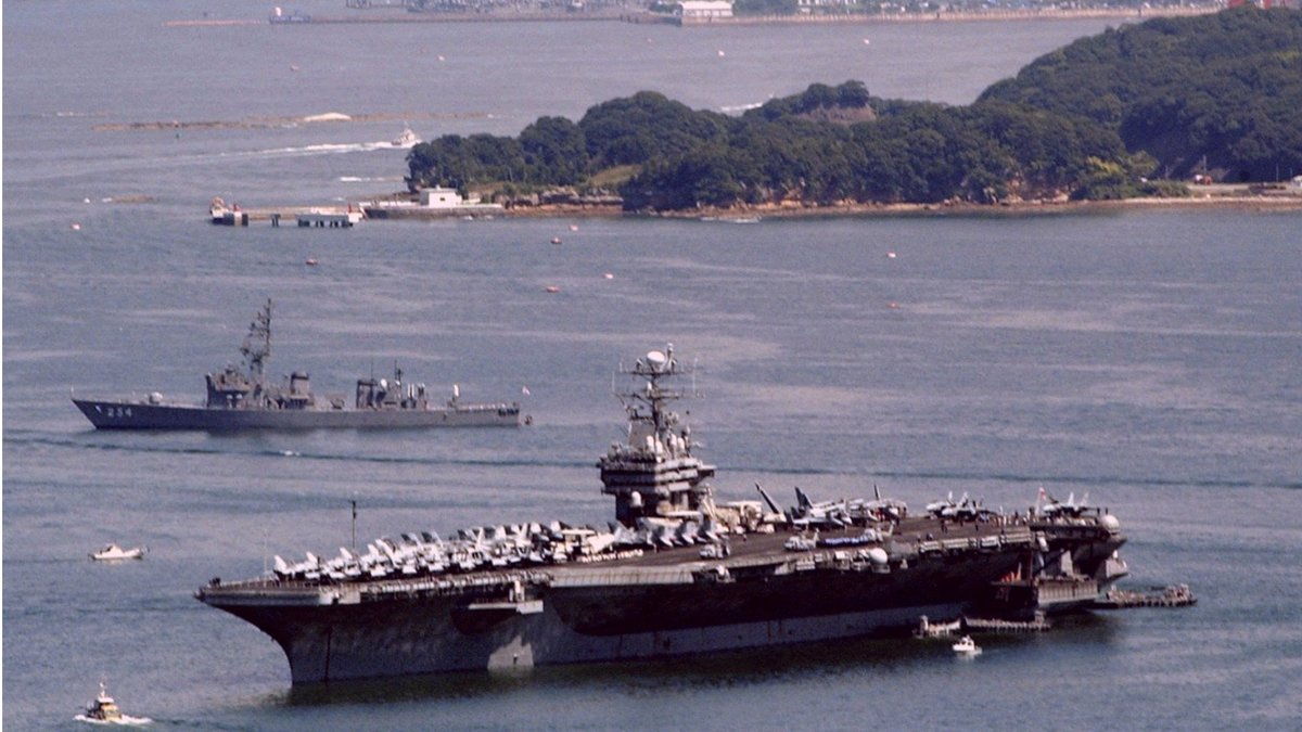 "Huit tentatives de suicide à bord du porte-avions américain Abraham Lincoln après un déploiement prolongé" 1 "Huit tentatives de suicide à bord du porte-avions américain Abraham Lincoln après un déploiement prolongé"