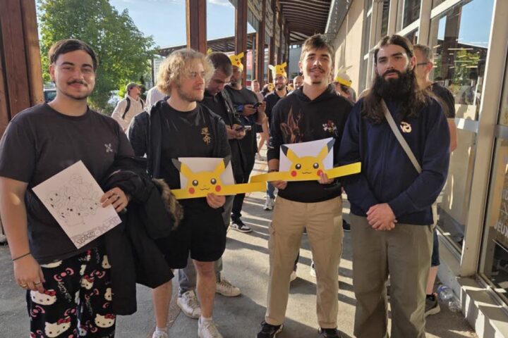 Isère : ruée des fans de Pokémon dans les magasins pour les 30 ans de la licence
