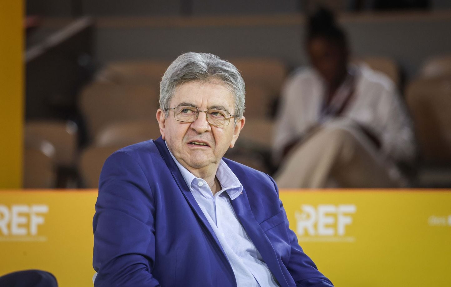Jean-Luc Mélenchon admet un changement de position sur le voile islamique après des rencontres avec des femmes voilées