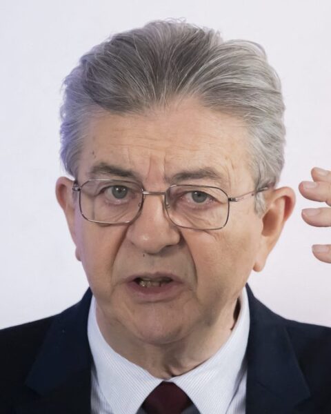 Jean-Luc Mélenchon oppose l'envoi de troupes françaises en Arabie saoudite pour sécuriser Yanbu