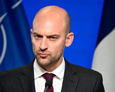 Jean-Noël Barrot affirme que le déploiement militaire français en Arabie saoudite sera strictement défensif