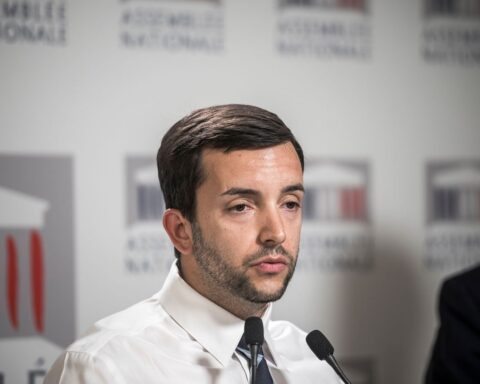 Jean-Philippe Tanguy suscite la controverse en citant un slogan nazi lors d'une allocution à Vierzon