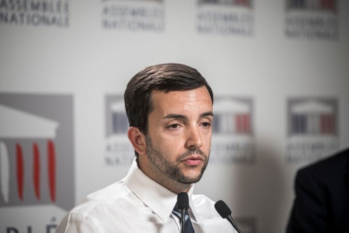 Jean-Philippe Tanguy suscite la controverse en citant un slogan nazi lors d'une allocution à Vierzon