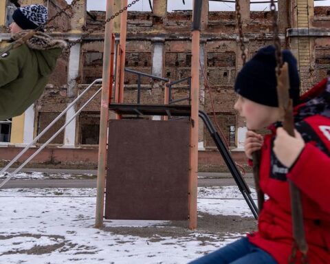 Kiev se prépare à l'hiver avec des réserves de nourriture et d'eau potable face à la guerre