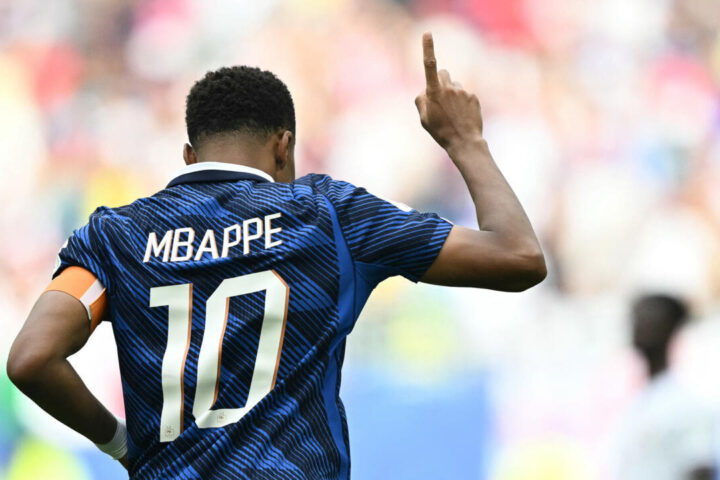 Kylian Mbappé quitte Nike pour s'engager avec l'équipementier suisse On