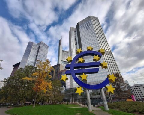La BCE augmente ses taux directeurs de 0,25 point, atteignant 2,5%
