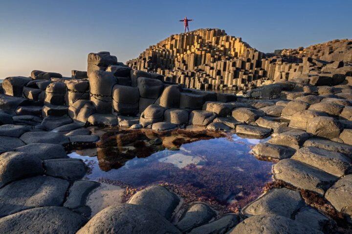 La Chaussée des Géants en Irlande du Nord menacée par des rituels touristiques nocifs