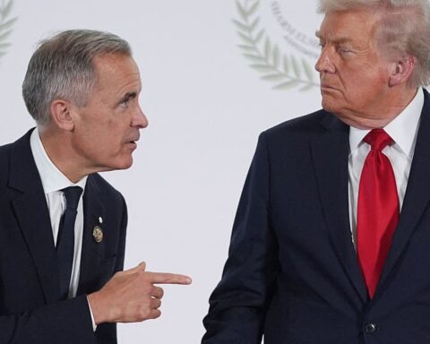 La majorité des Canadiens soutient l'interruption des négociations commerciales avec les États-Unis