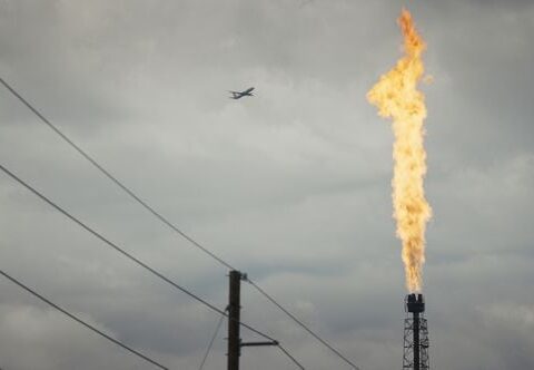 Le documentaire « Fuck la planète » dénonce l'inaction des politiques face au chaos climatique