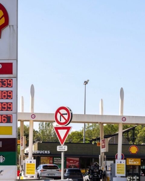 Le gouvernement envisage d'augmenter l'aide aux gros rouleurs face à la flambée des prix des carburants