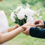 Le nombre de mariages au Québec reste stable avec près de 23 000 unions en 2025