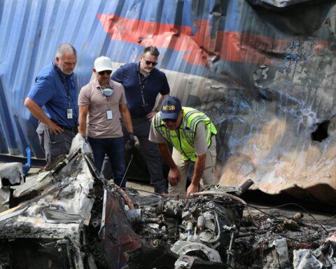Le NTSB enquête sur le crash d'un hélicoptère de télévision à Los Angeles, faisant trois victimes