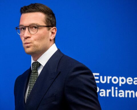 Le Parlement européen adopte un mécanisme ETS2 qui pourrait faire grimper les prix du carburant dès 2028