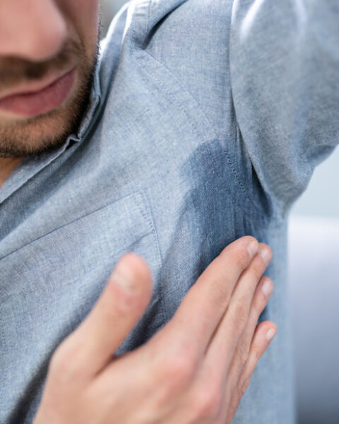 Le pheromone-maxxing, une nouvelle tendance pour séduire par l'odeur corporelle naturelle