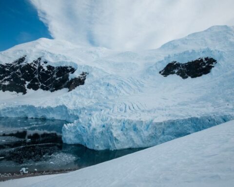 Le trou dans la couche d'ozone au-dessus de l'Antarctique continue de se réduire, selon l'OMM