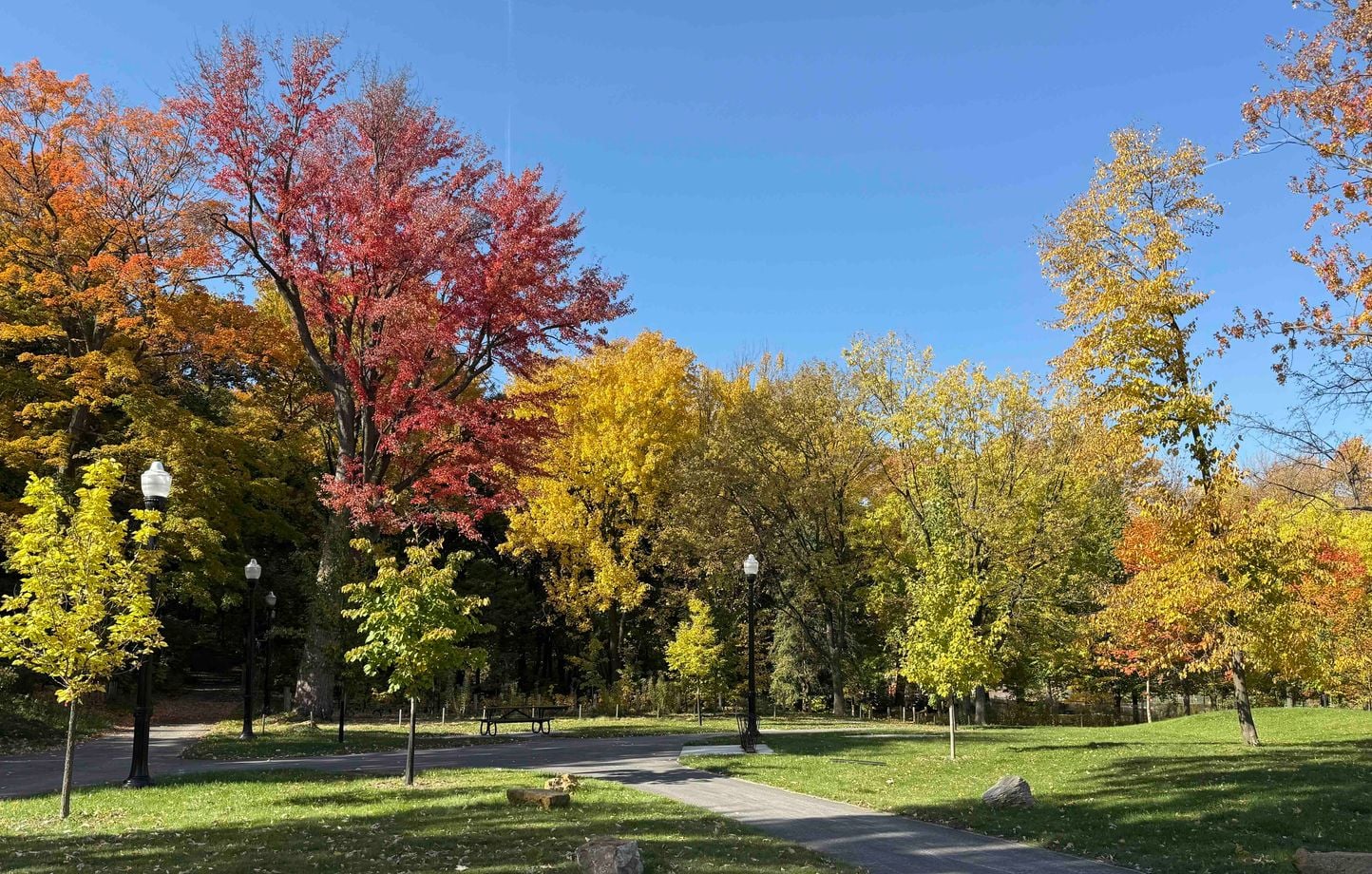 L'équinoxe d'automne arrive le 23 septembre à 2h05, et non le 21 septembre cette année