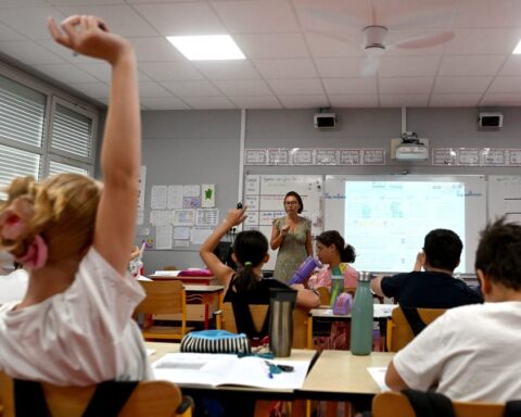 Les résultats scolaires des élèves français atteignent un niveau historique bas selon l'enquête Pisa 2025
