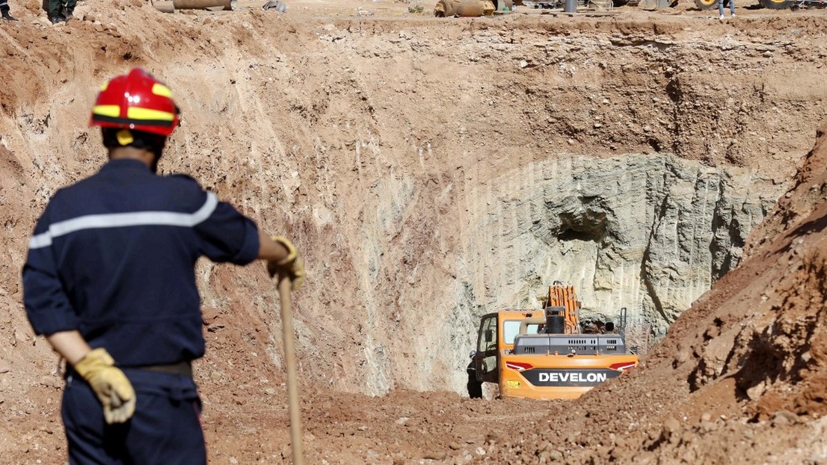 Les secours continuent de rechercher un garçon de 10 ans tombé dans un puits de 80 mètres en Algérie