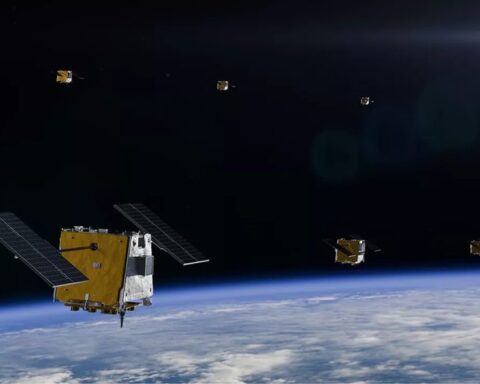 Loft Orbital dévoile un contrat d'un milliard de dollars pour 50 satellites d'observation équipés d'IA lors du sommet de l'espace à Paris