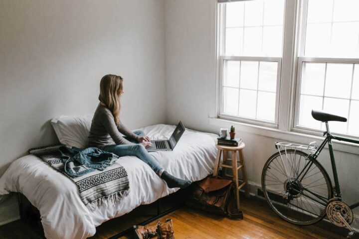 Logements étudiants à Paris : les raisons de l'inaccessibilité persistante.