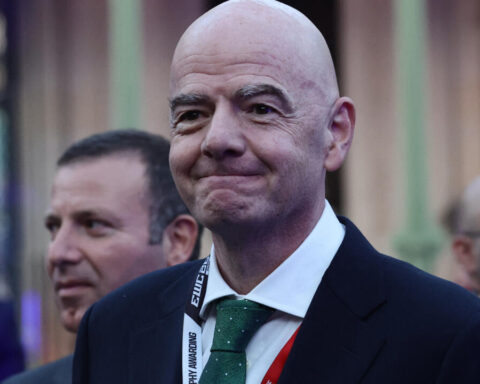 L'UEFA et la Concacaf exigent de la FIFA un montant de 10 millions de dollars par fédération.