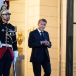 Macron appelle à une mobilisation totale pour sécuriser l'approvisionnement et les prix des carburants