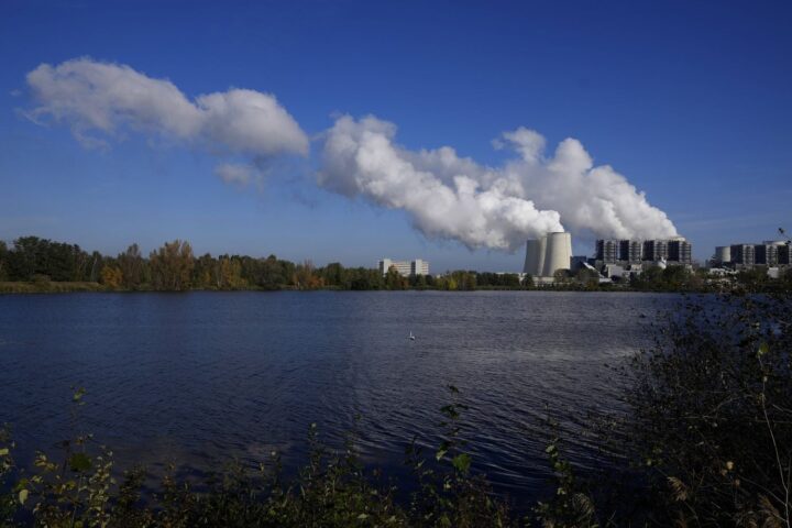 Macron demande à l'UE de reporter la loi sur les émissions de méthane face à la hausse des prix des carburants