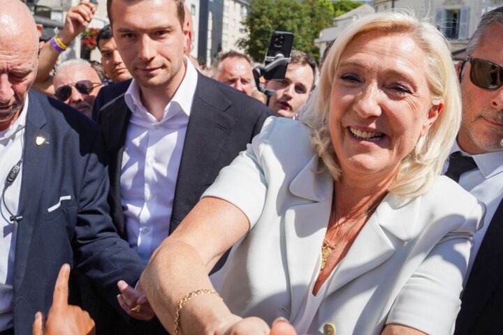 Marine Le Pen à Hénin-Beaumont pour relancer sa campagne présidentielle de 2027