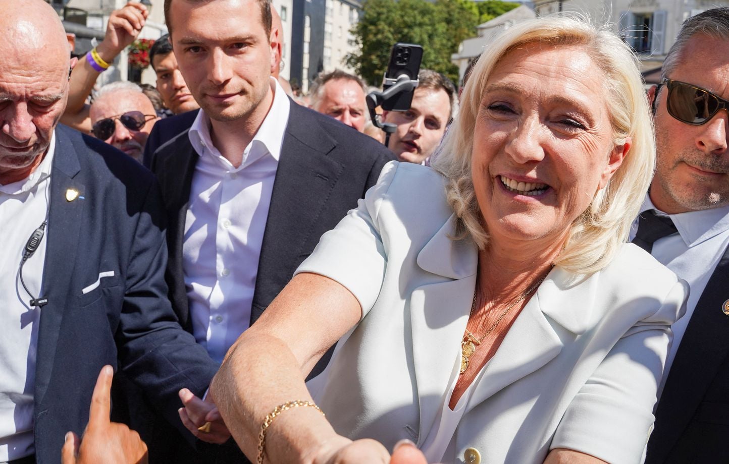 Marine Le Pen à Hénin-Beaumont pour relancer sa campagne présidentielle de 2027