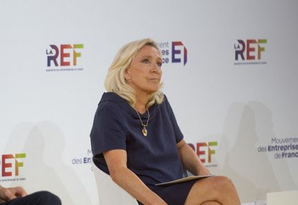 Marine Le Pen privilégie un budget "imparfait" avant la présidentielle plutôt qu'une loi spéciale