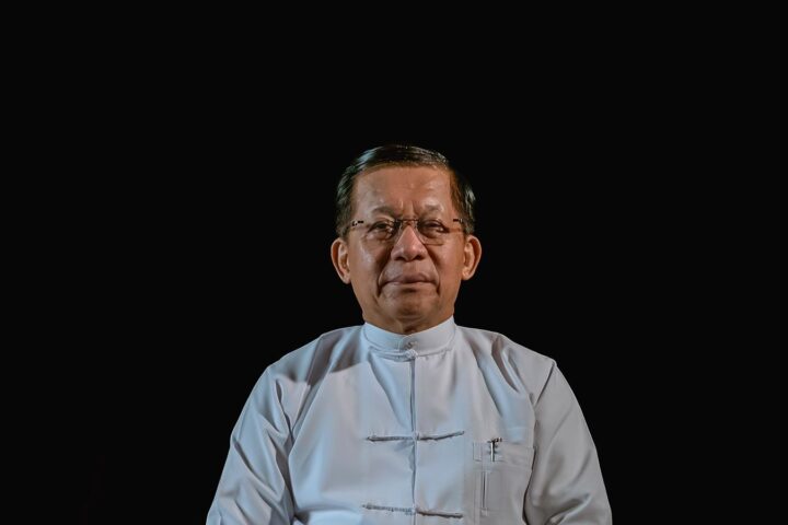 Myanmar : le dictateur Min Aung Hlaing cherche à rétablir des liens avec l'Occident