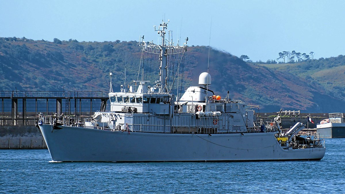 Naufrage d'un chalutier breton au large de l'Angleterre : les corps de deux marins retrouvés par la Marine nationale