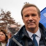 Nicolas Dupont-Aignan annonce un programme anti-européen et demande de « décoloniser la France » par le Frexit