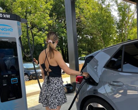 Nouvelle prime pour l'achat de véhicules électriques d'occasion sans conditions de revenus en France
