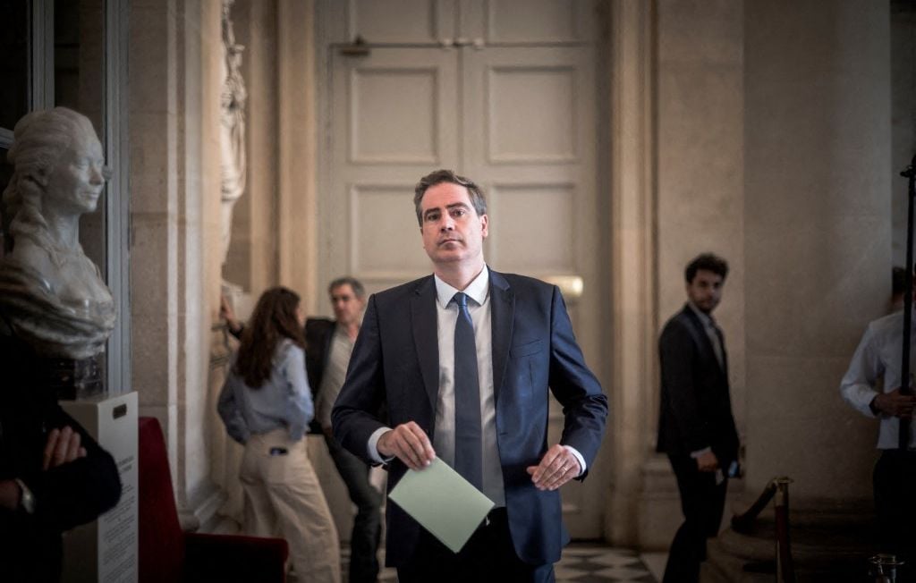 Olivier Becht, ancien ministre, annonce sa candidature centriste à la présidentielle de 2027
