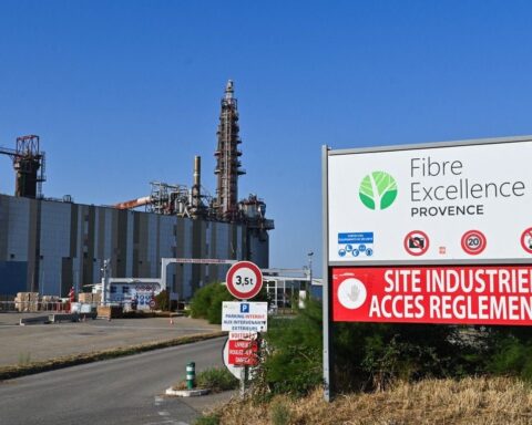 Pollution du Rhône : 50 m3 de liqueur noire déversés par l'usine Fibre Excellence à Tarascon