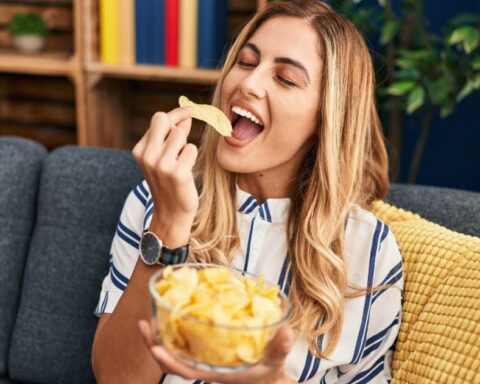 Pourquoi les aliments ultra-transformés comme les chips et le chocolat créent-ils une dépendance ?