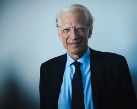 Présidentielle 2027 : de Villepin rejette une régularisation massive des sans-papiers
