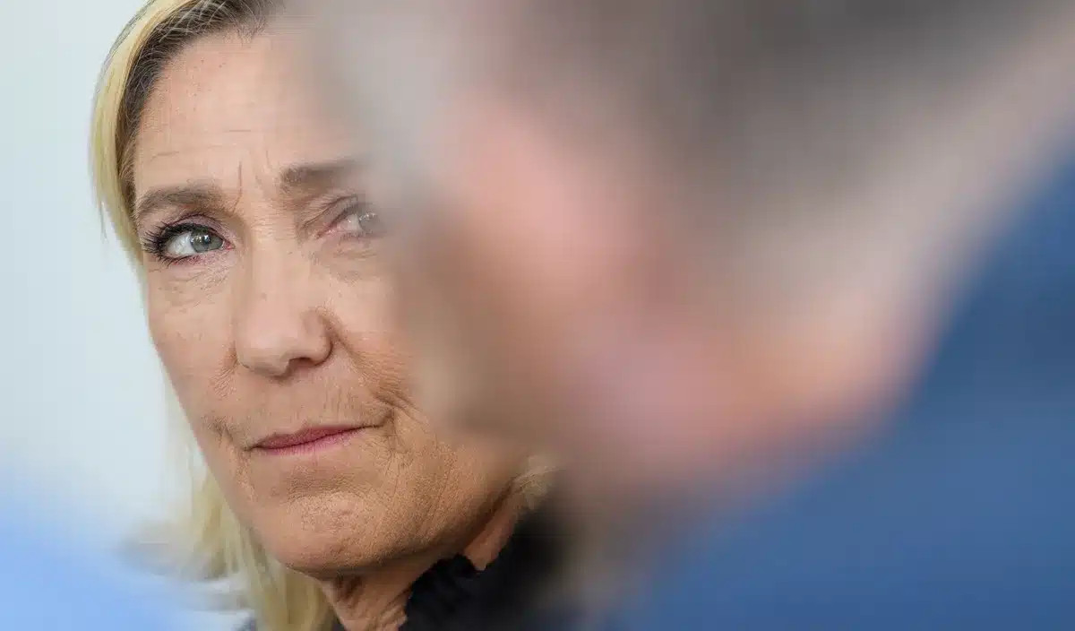 Présidentielle 2027 : Un sondage révèle que Marine Le Pen est perçue comme la candidate la plus apte à relever les défis de l'intelligence artificielle.