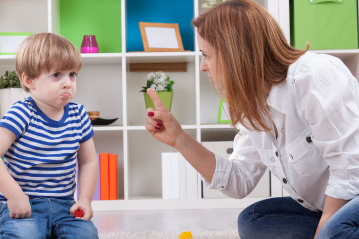 Punir juste plutôt que punir fort : les attentes des enfants envers les adultes