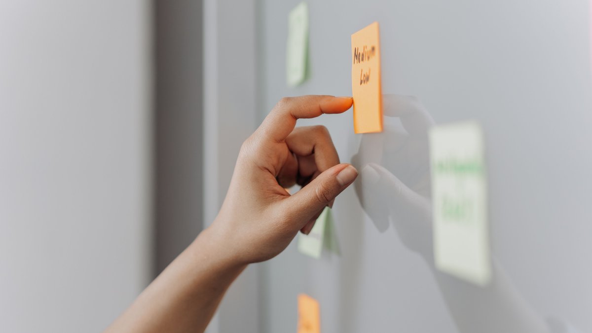 Réintégration d'une salariée licenciée pour avoir utilisé des Post-it dans son bureau à Milan