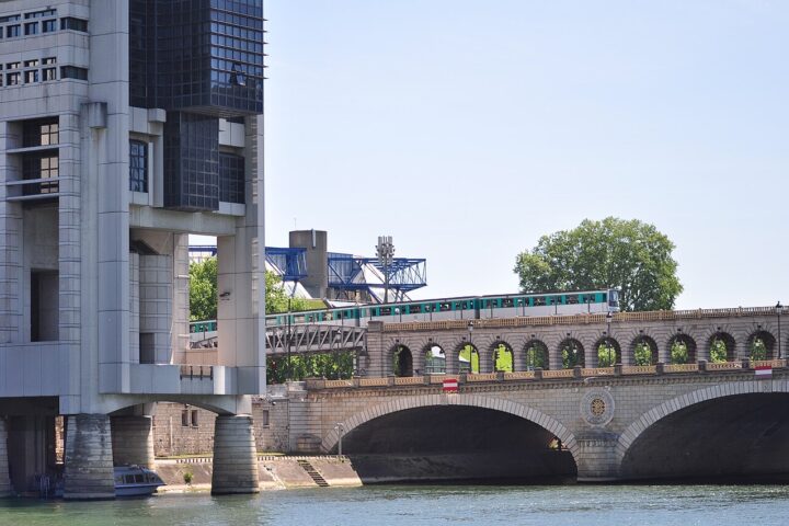 Rendements obligataires en France atteignent 4,70 % dans une tendance à la hausse remarquée.